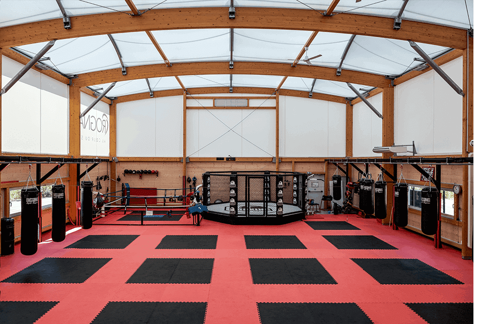 SMC2 TEMPERATURE REGULATED SPORTS HALL : WHAT ARE THE ADVANTAGES?