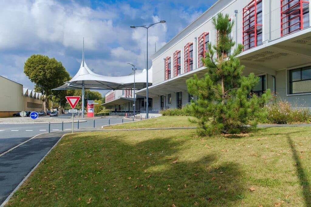 sur mesure – architecture textile – macon (71)
