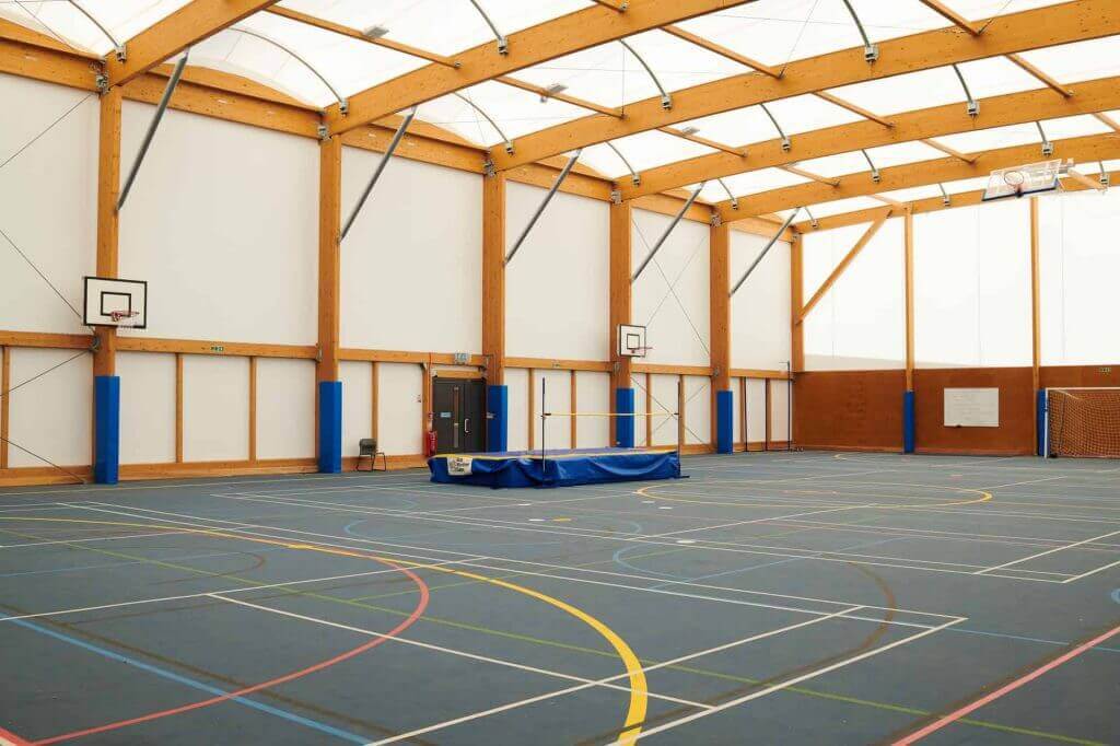 SMC2, constructeur de gymnase à Croydon (UK)
