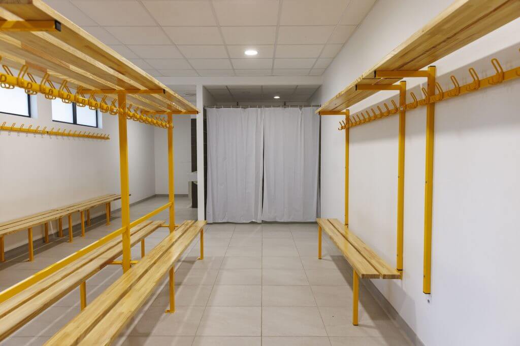 Vestiaires au sein du gymnase de Saint Ouen l'Aumone