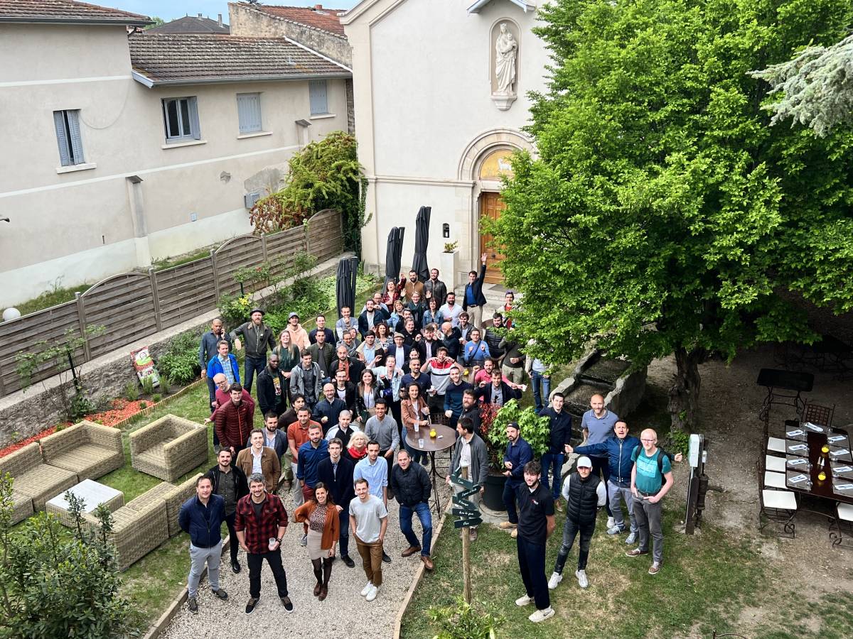THE TEAM IS GROWING : SOON 100 EMPLOYEES !