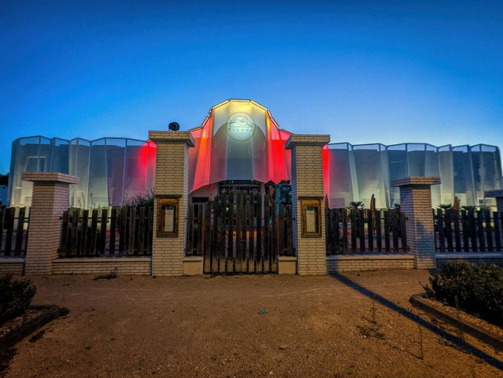 Façade textile avec éclairage LED - Brignais (69)