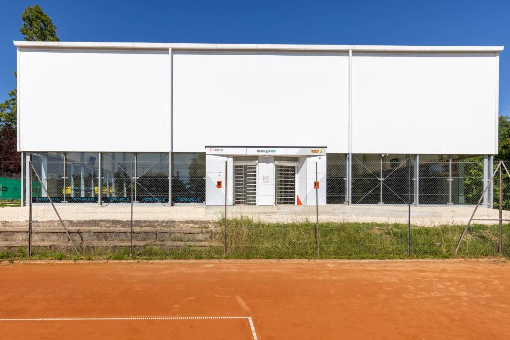 Salle de padel connectée à Dijon (21) - Padel Park Fit Arena