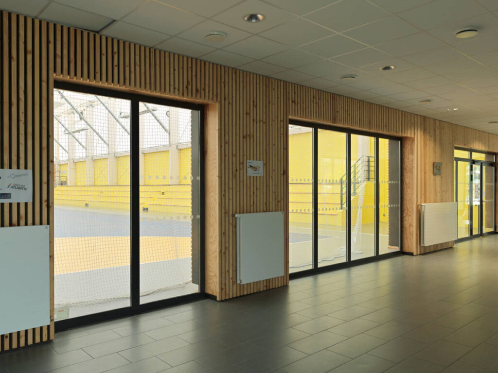Conception and built of a construction of a gymnasium - la Chaize Le Vicomte (France)