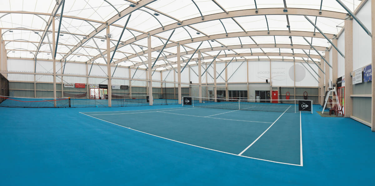 construction of a tennis hall - La Chaize Le Vicomte (France)