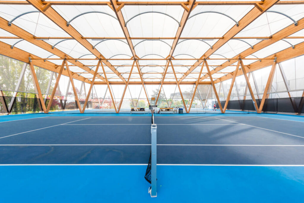 Construction of a covered outdoor tennis - Meudon (France)