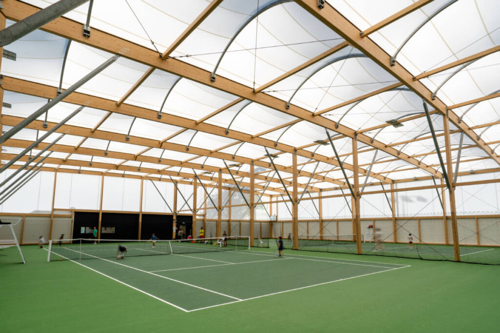 SMC2, constructor of a covered tennis in Ennezat (France)