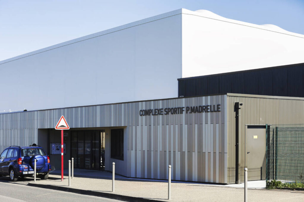 gymnasium - complex in Carbon Blanc