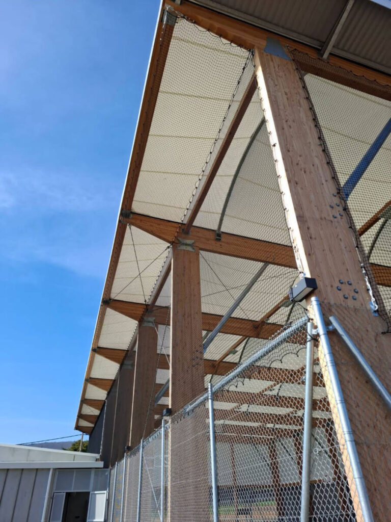 SMC2 is building a pre-sport facility as well as a dance hall and clubhouse in Lucenay with a photovoltaic panel roof.