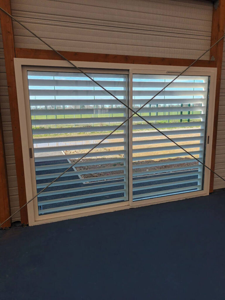 Construction of an innovative tennis complex in Entressen with digital reservation and access system Fit Arena by SCM2.