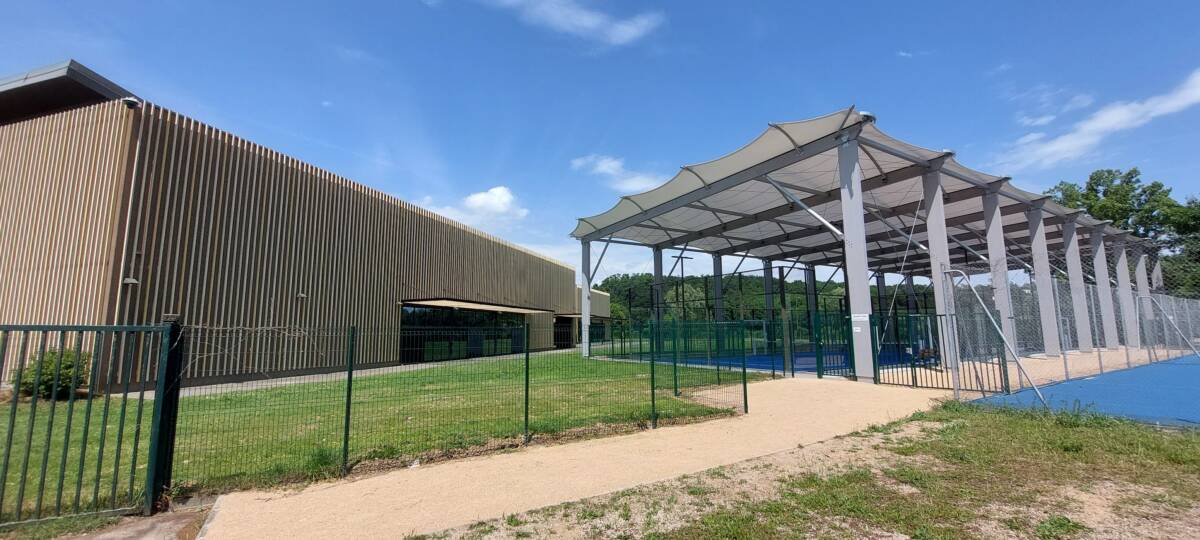 Construction de terrain de padel couvert géré par Fit Arena