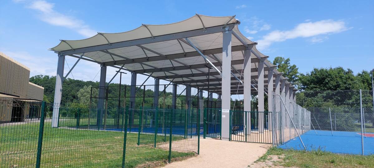 Construction de terrain de padel couvert géré par Fit Arena