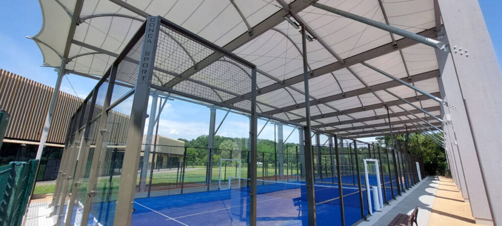 Construction de terrain de padel couvert géré par Fit Arena