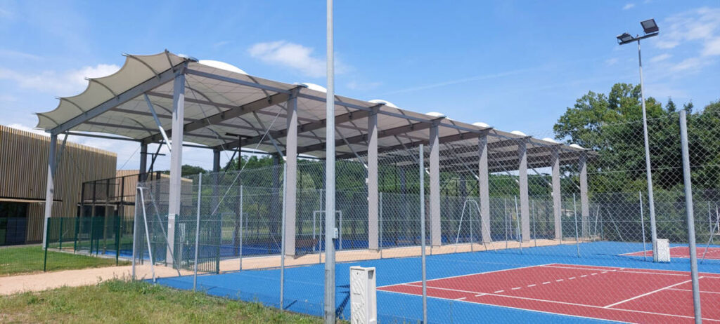 Construction de terrain de padel couvert géré par Fit Arena