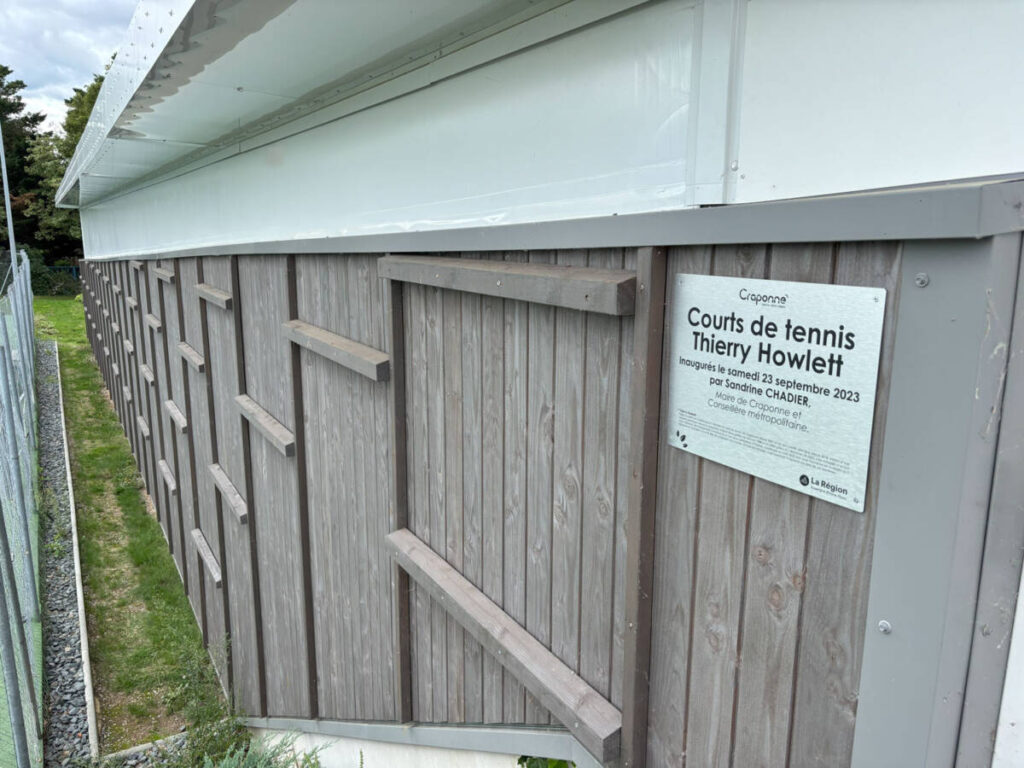 Construction of a 1,400 sp ft indoor tennis court: glued-laminated timber frame, textile membrane and high-performance sports floor.
