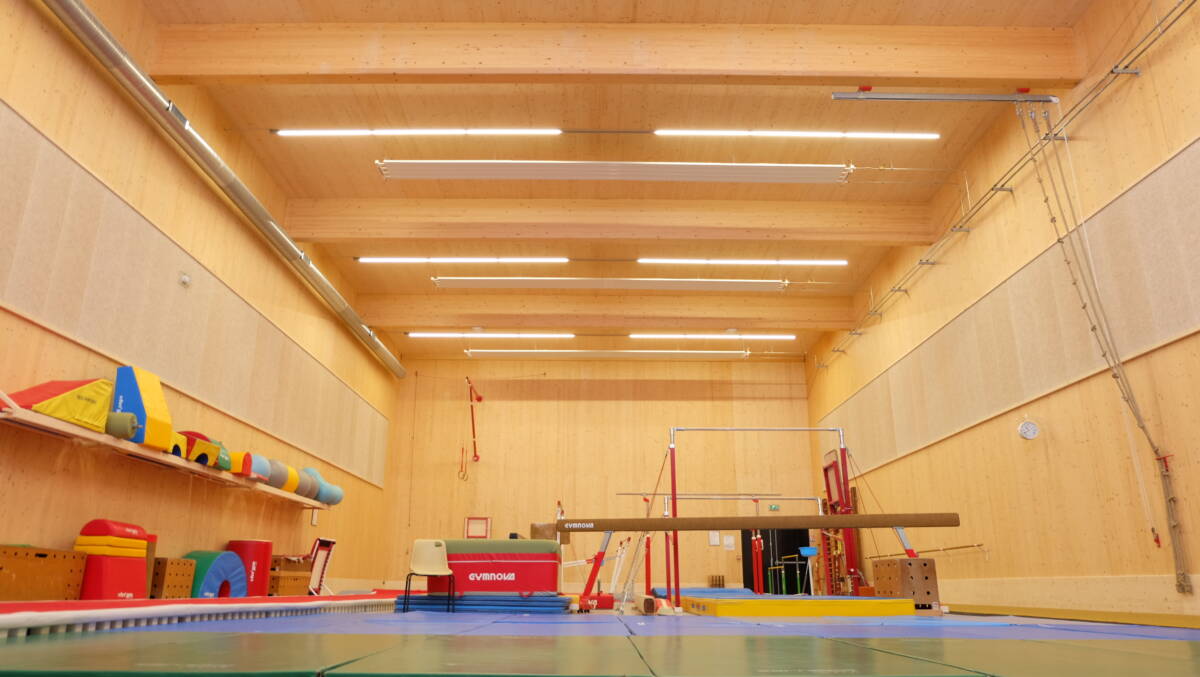 Hall dedicated to gymnastic build with mass timber structure